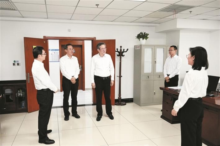 何忠友 何忠友
